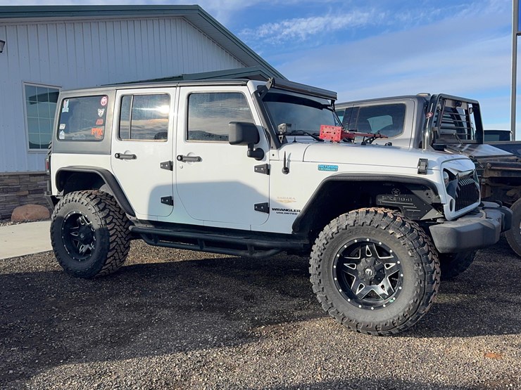 2014-jeep-wrangler-image-1