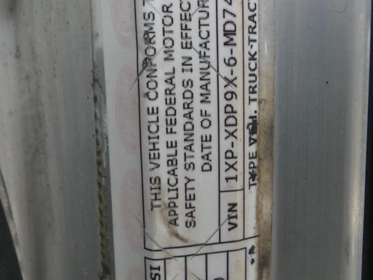 2021-peterbilt-389-image-22