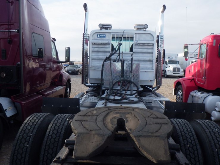 2016-kenworth-t880-image-10