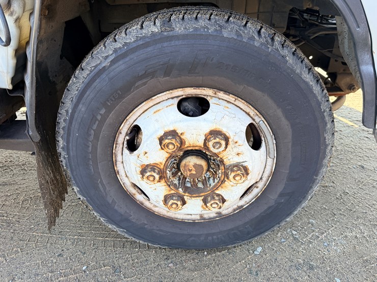 2001-isuzu-npr-image-56