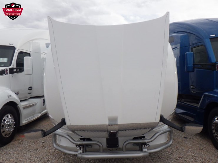 2022-kenworth-t680-image-23