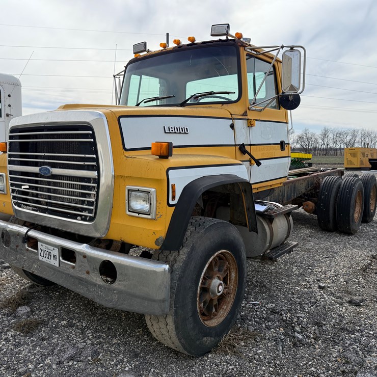 FORD L8000