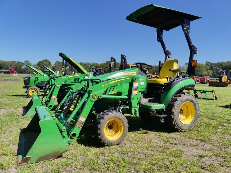 2025-john-deere-2025r-image-1