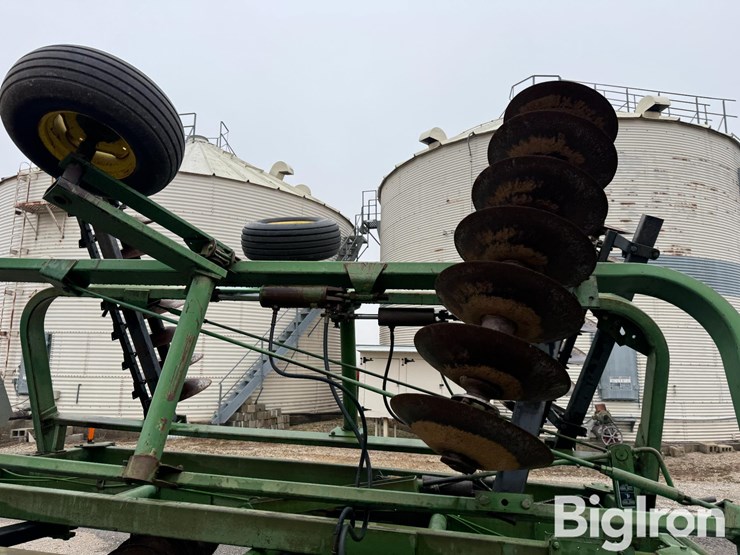 john-deere-235-image-20