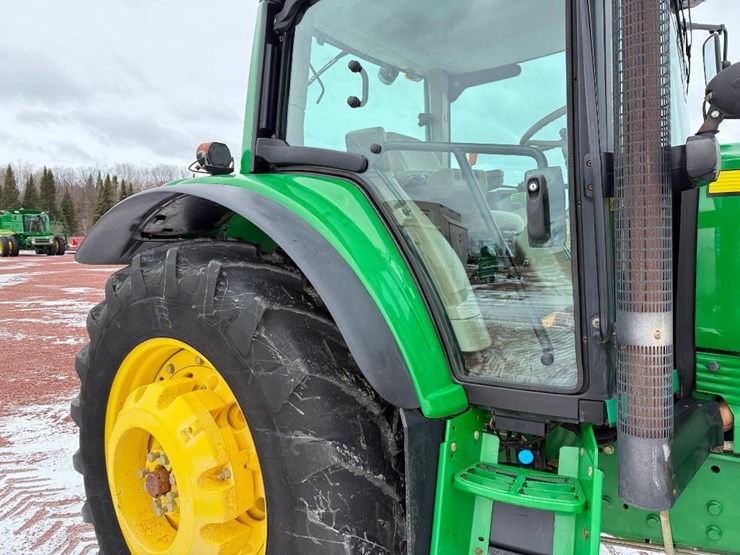 john-deere-7330-premium-image-23