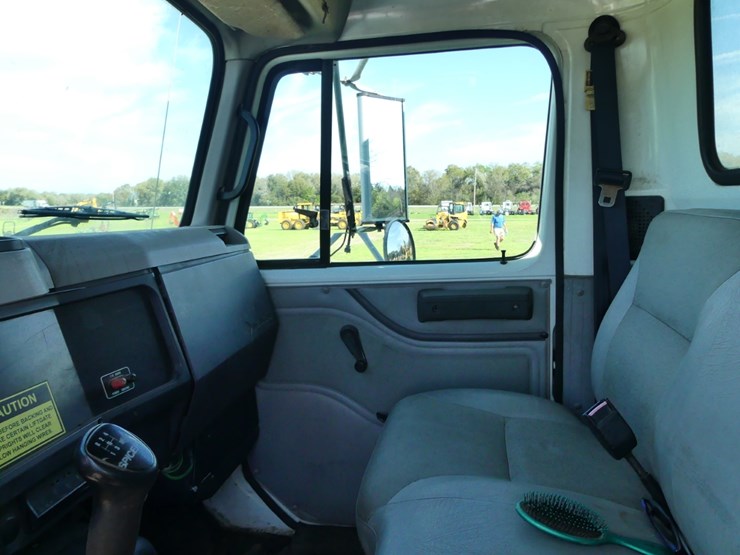 1996-international-4700-image-11