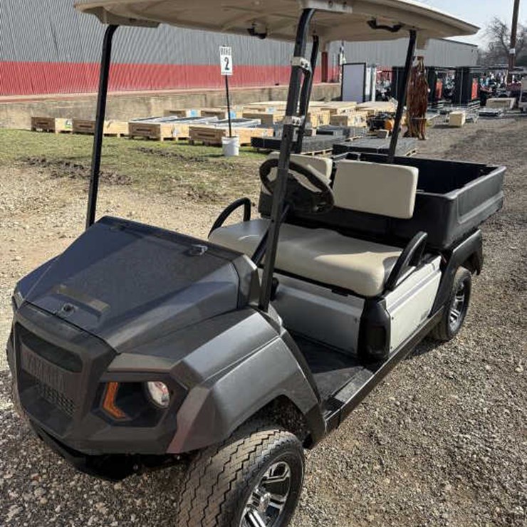#65 • 2018 Yamaha 2-Seater w/ Dump Bed Cart - Gas