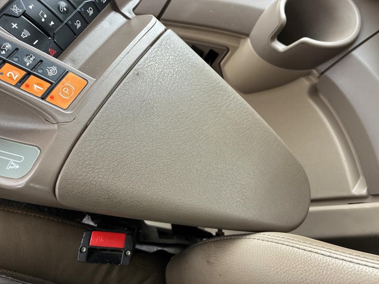 2022-john-deere-s780-image-99