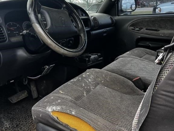 2000-dodge-ram-2500-image-14