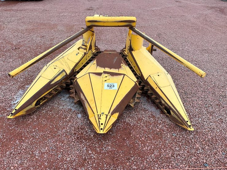 new-holland-824-image-7