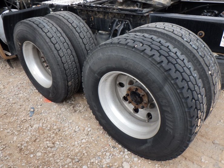 2022-kenworth-t680-image-14