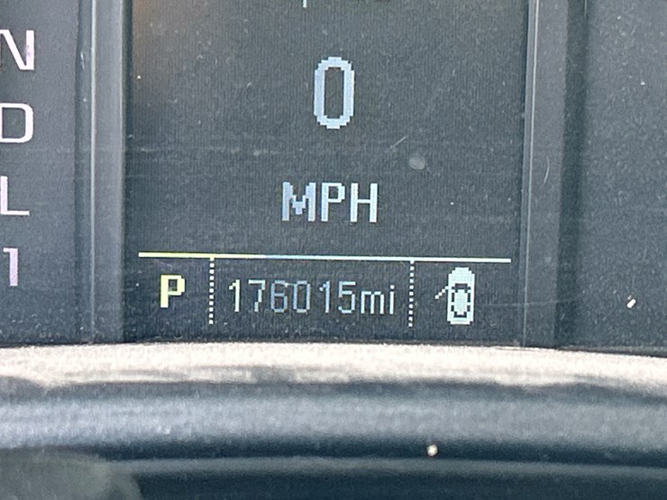 2018-chevrolet-2500-image-58