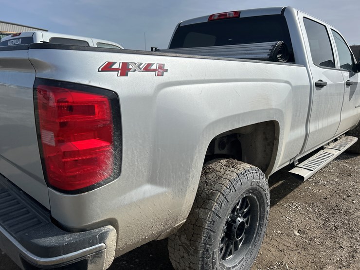 2018-chevrolet-2500-image-17