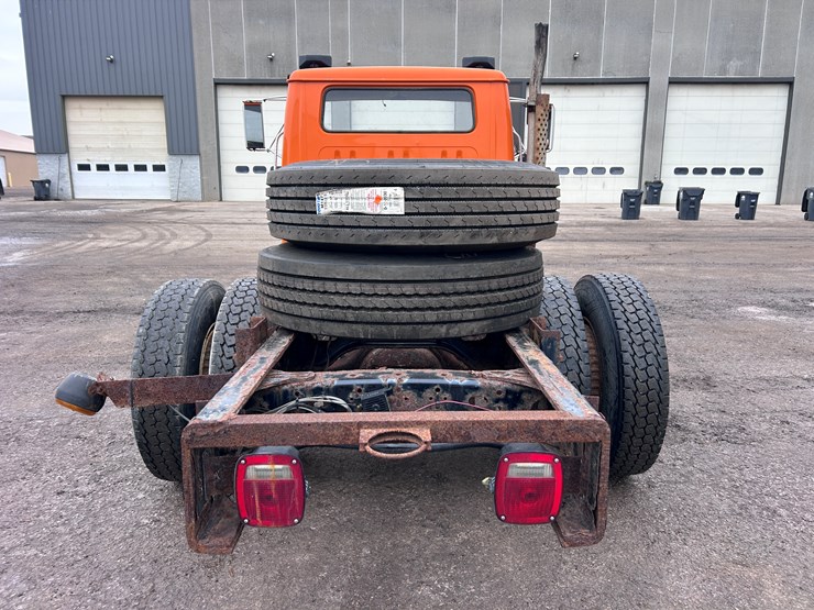 1992-international-4900-image-4