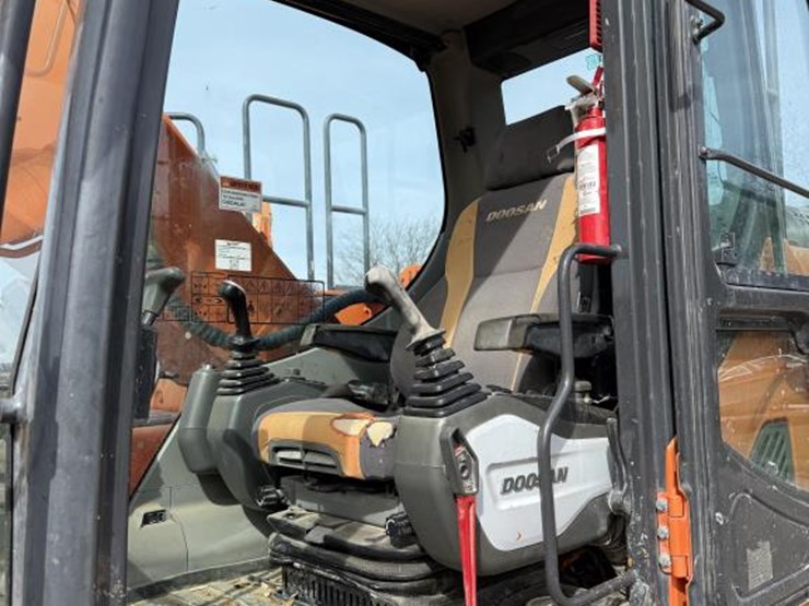 doosan-dx225-lc-3-image-10