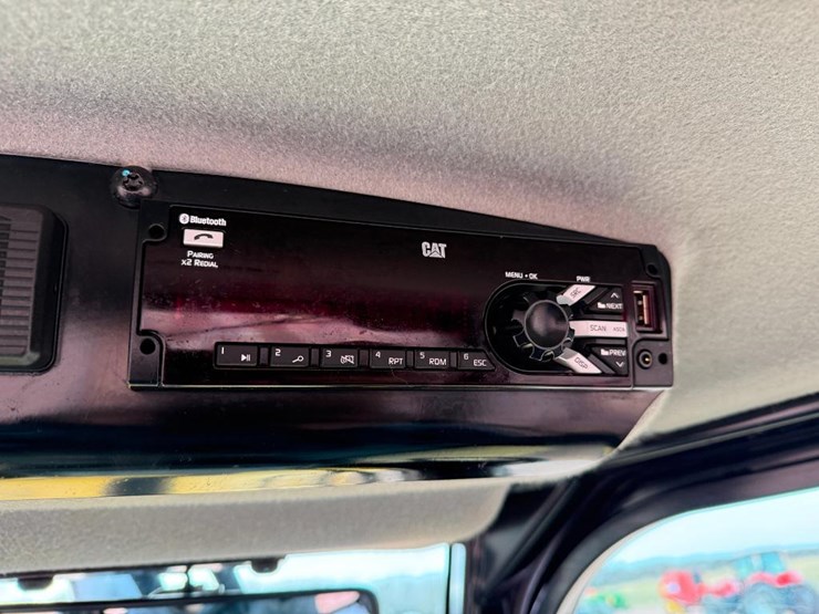 caterpillar-d5k2-lgp-image-52