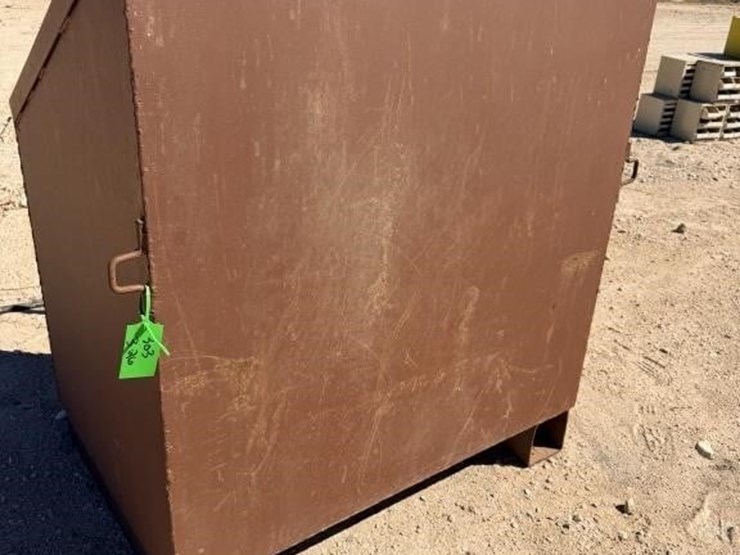 l3---feed-box/protein-feeder-image-3