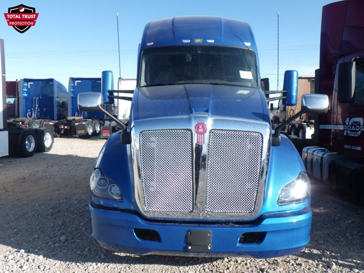 2020-kenworth-t680-image-2