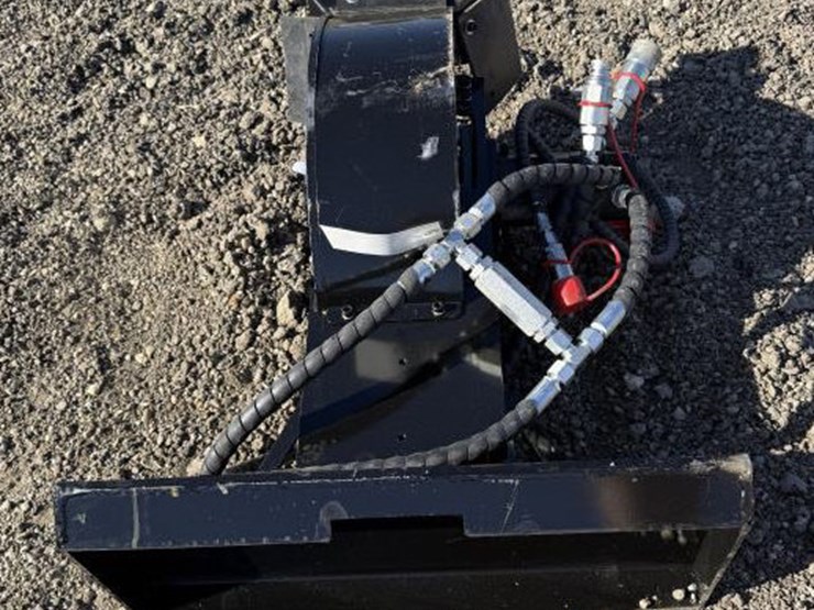 #237-•-mini-skid-steer-stump-grinder-image-3