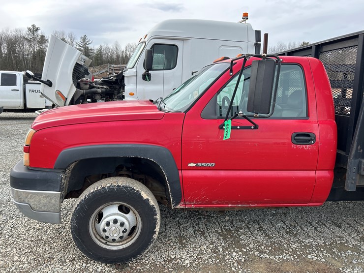 2006-chevrolet-3500-image-14