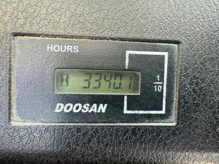 2017-doosan-dl220-5-image-67