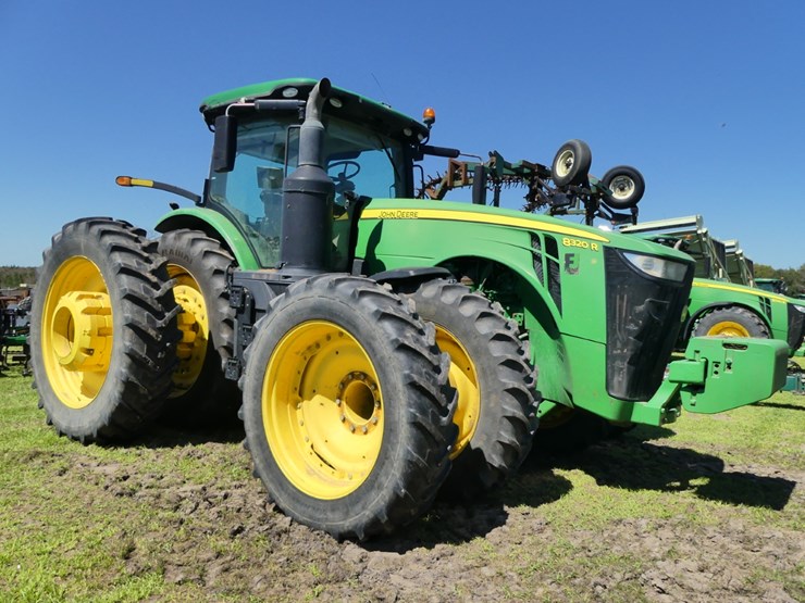 john-deere-8320r-image-1