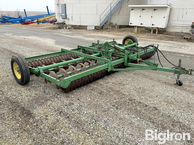 john-deere-14-image-3