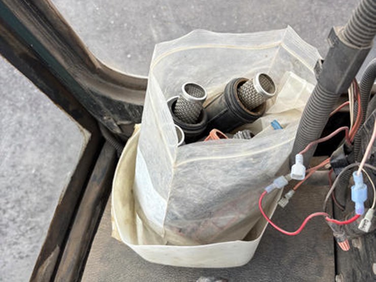 1989-john-deere-6000-image-31