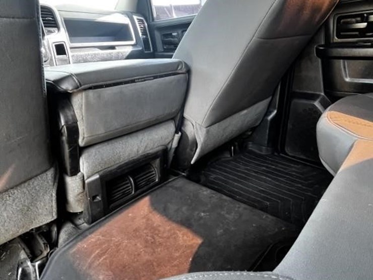 2014-dodge-ram-5500-image-18