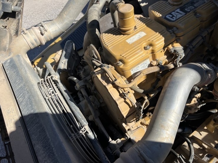 2010-caterpillar-740b-image-37