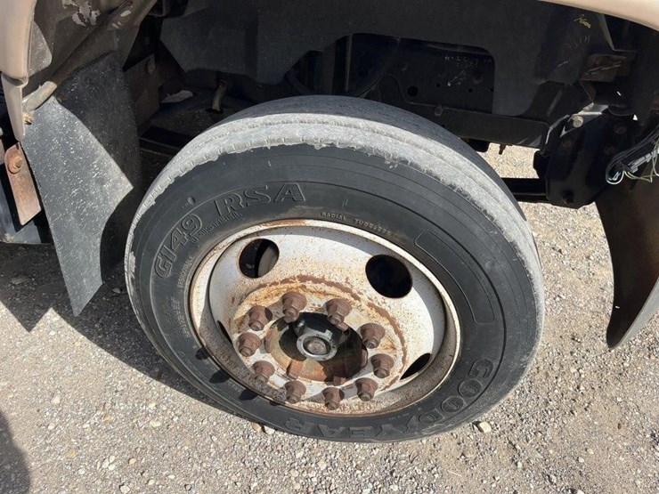 l2---1996-chevy-kodiak-image-8