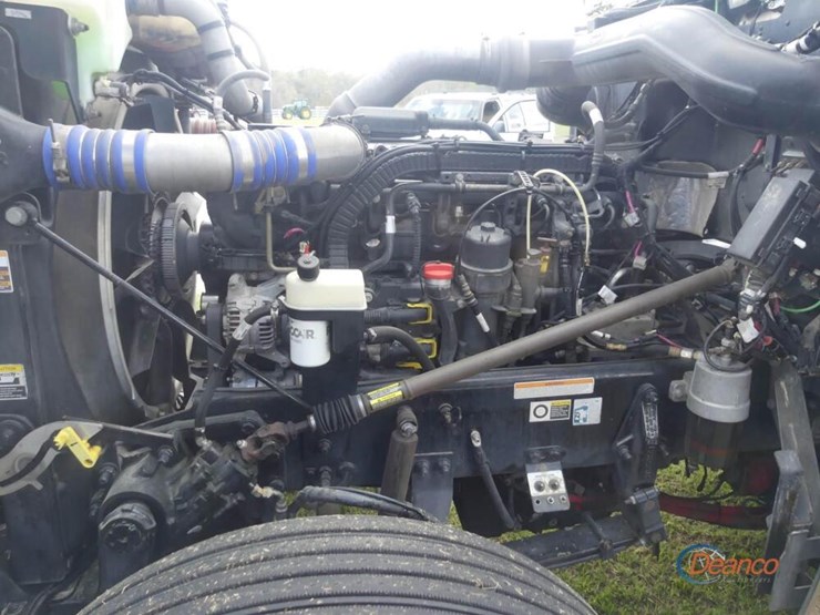 2022-peterbilt-389-image-9