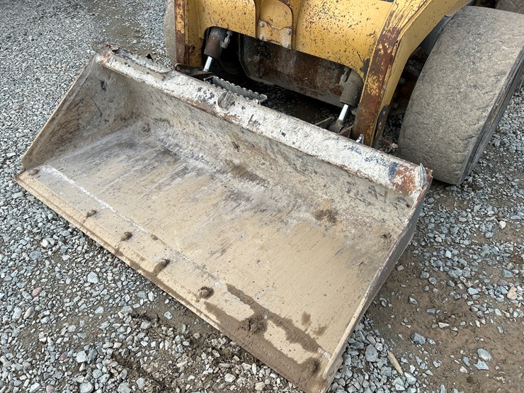 caterpillar-252b-image-5