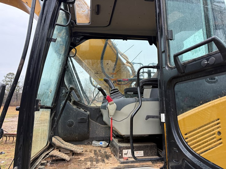 2022-sany-sy215c-lc-image-46