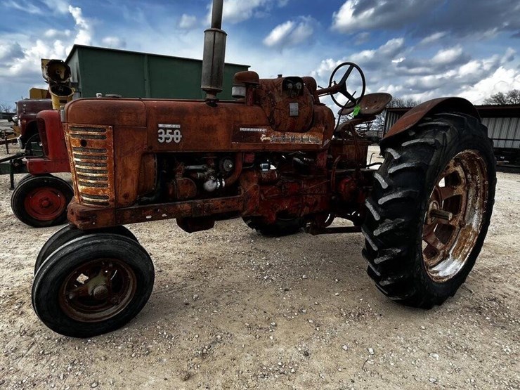 l2---farmall-350-l.p.-gas-image-2