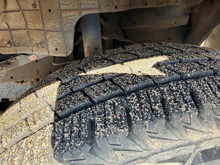 2001-isuzu-npr-image-63