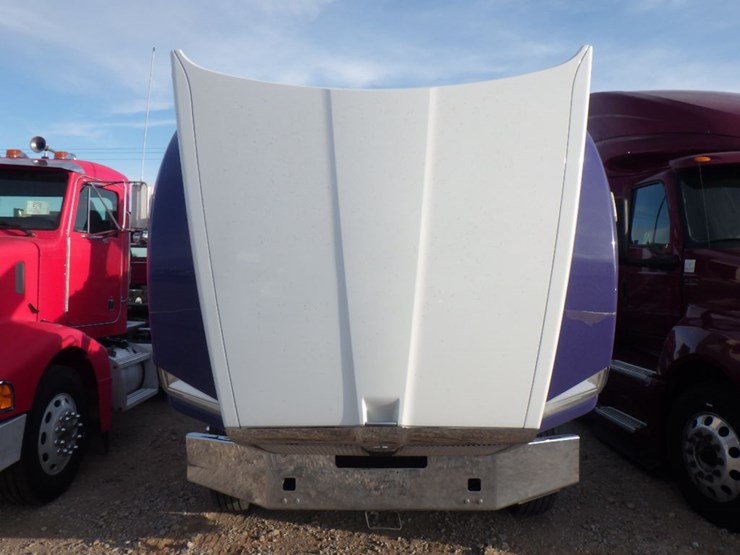 2016-kenworth-t880-image-22