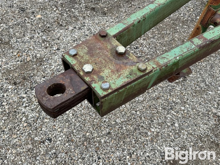 john-deere-235-image-10