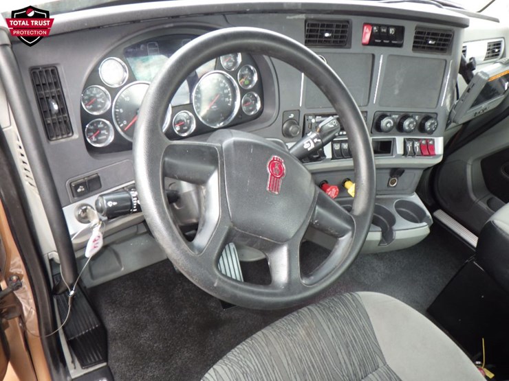 2022-kenworth-t680-image-16