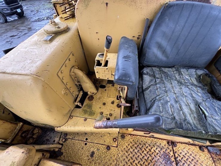 caterpillar-d7-image-24