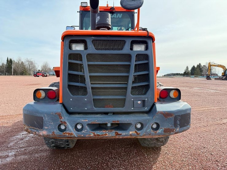 2017-doosan-dl220-5-image-19