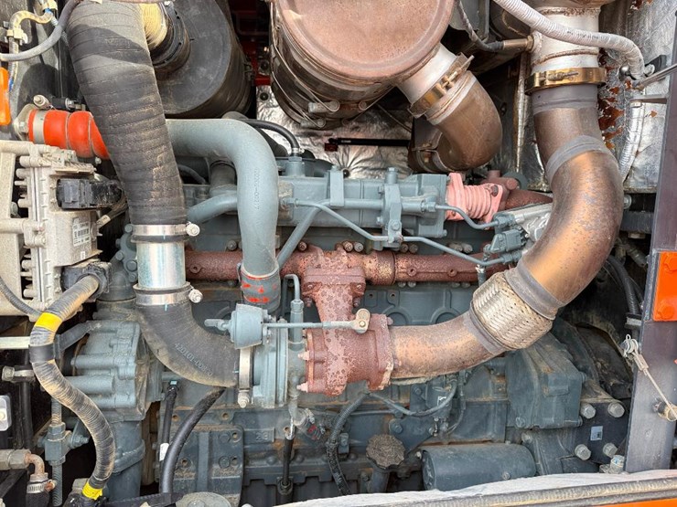 2017-doosan-dl220-5-image-48