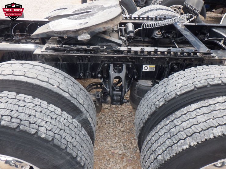 2022-kenworth-t680-image-6