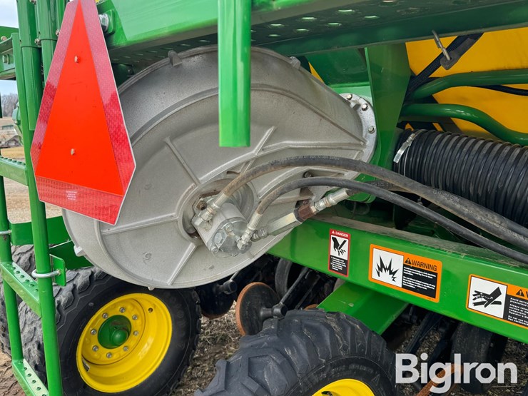 2011-john-deere-1990-image-16