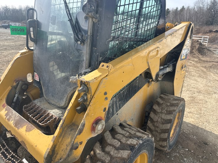 caterpillar-226d-image-21