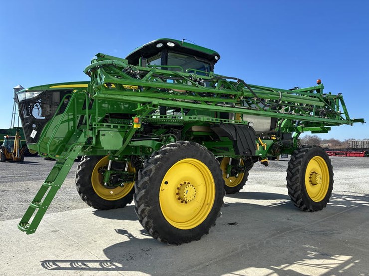 2018-john-deere-r4030-image-11