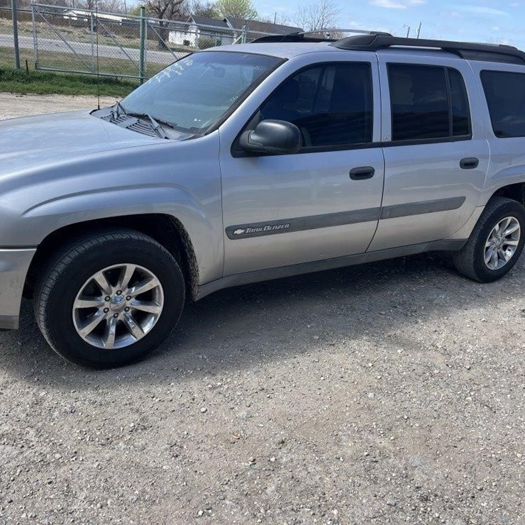 2004 CHEVROLET TRAILBLAZER