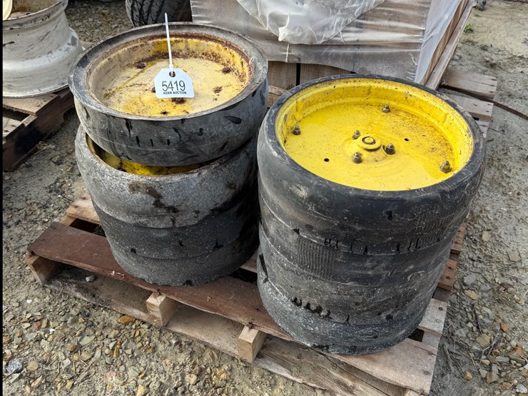 john-deere-7000-image-1