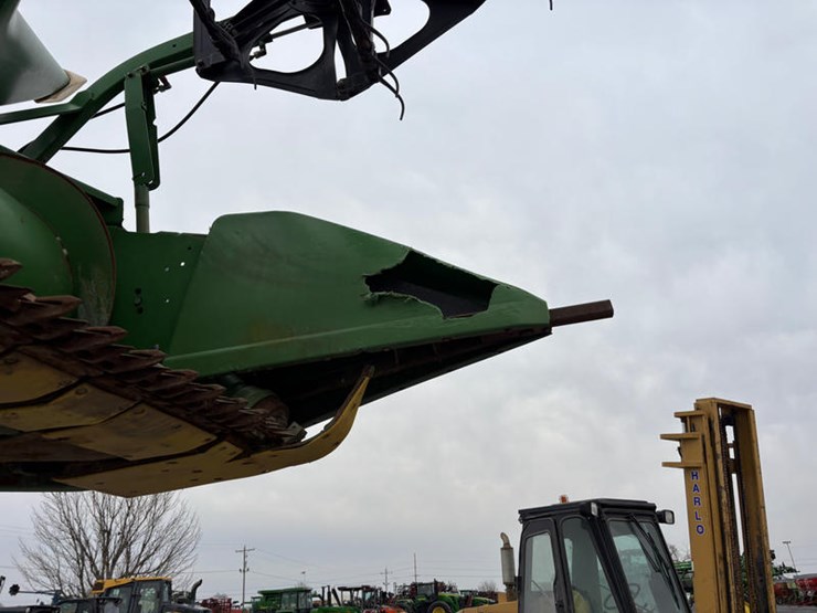 2010-john-deere-635f-image-19