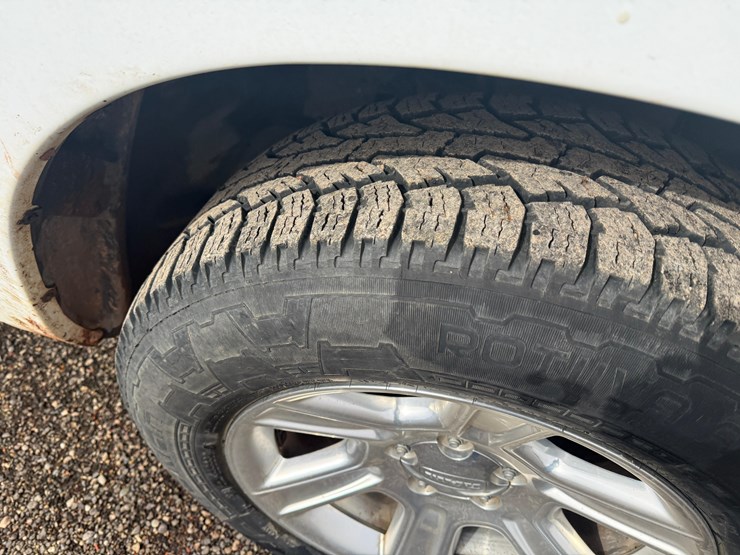 2015-dodge-1500-image-8